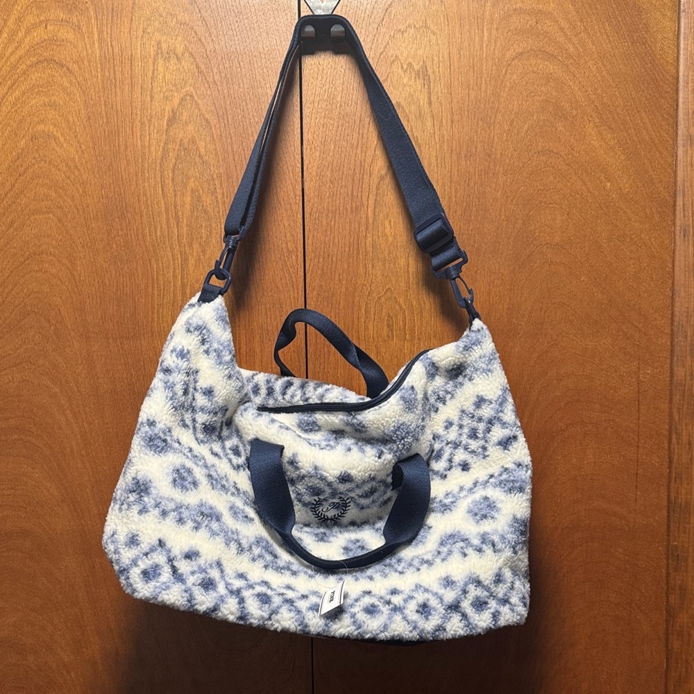 NWT Victoria’s Secret Pink Brand Blue and White Patterned Travel/Overnight Bag